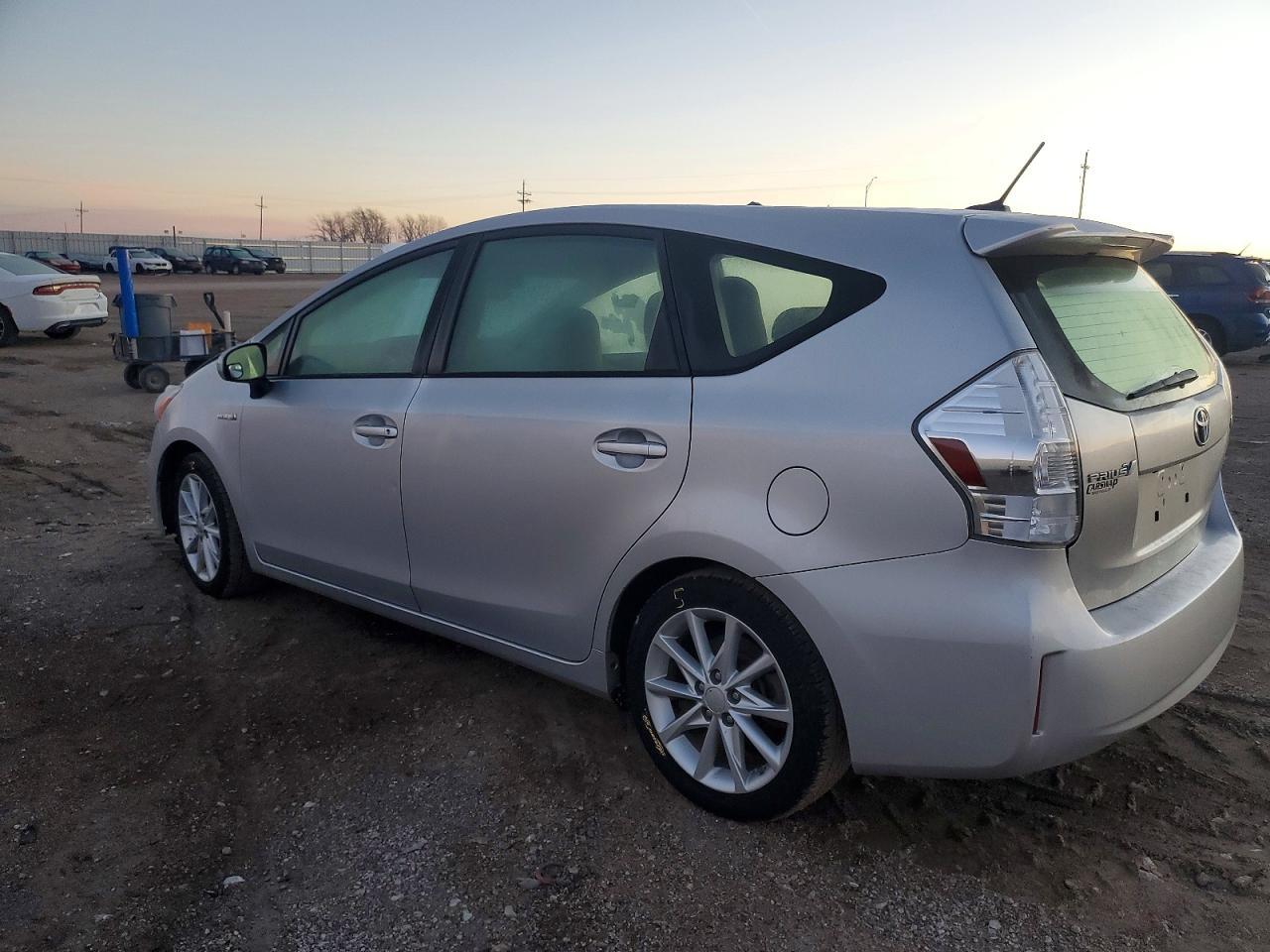 2012 TOYOTA PRIUS V