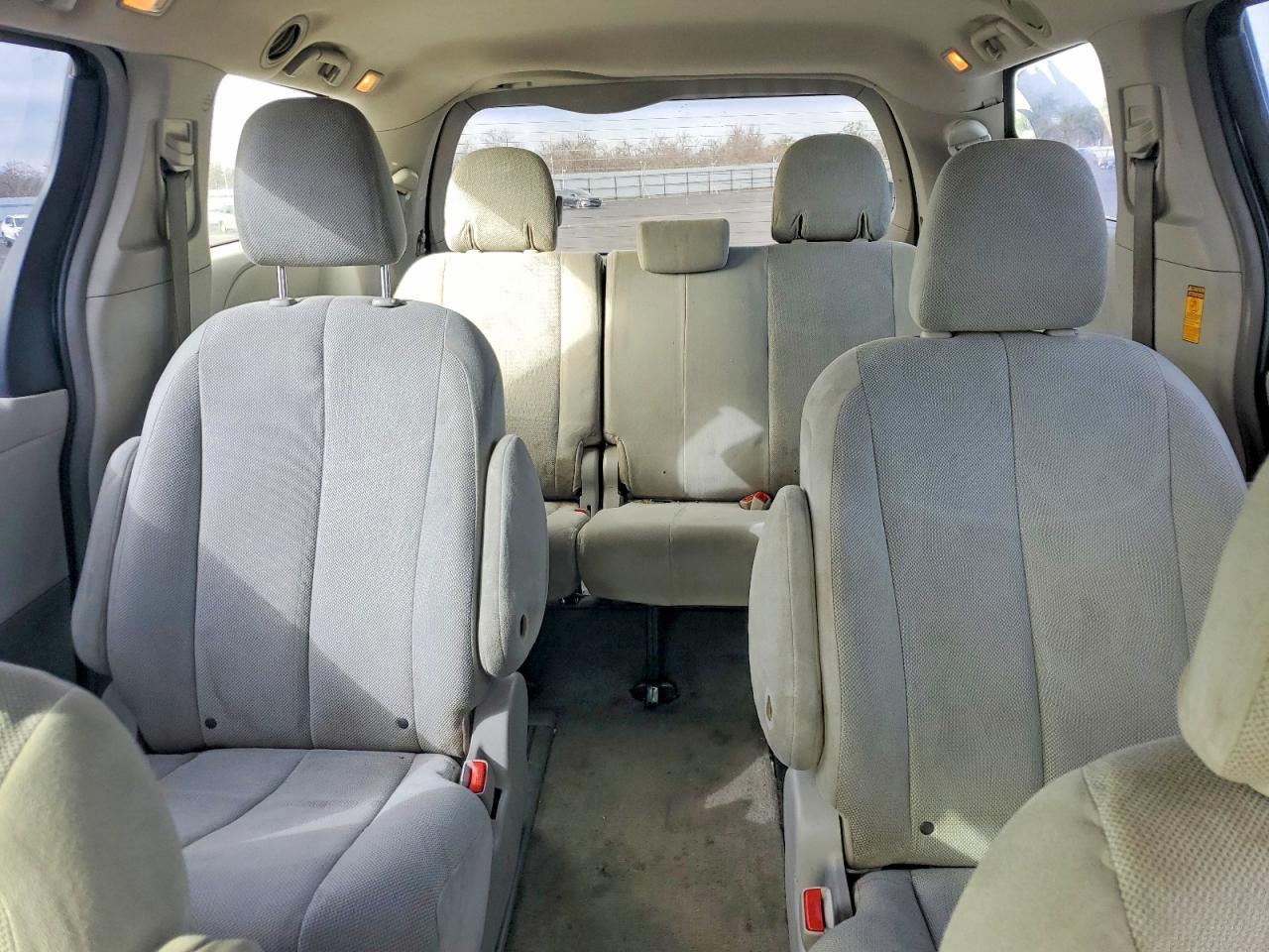 2014 TOYOTA SIENNA