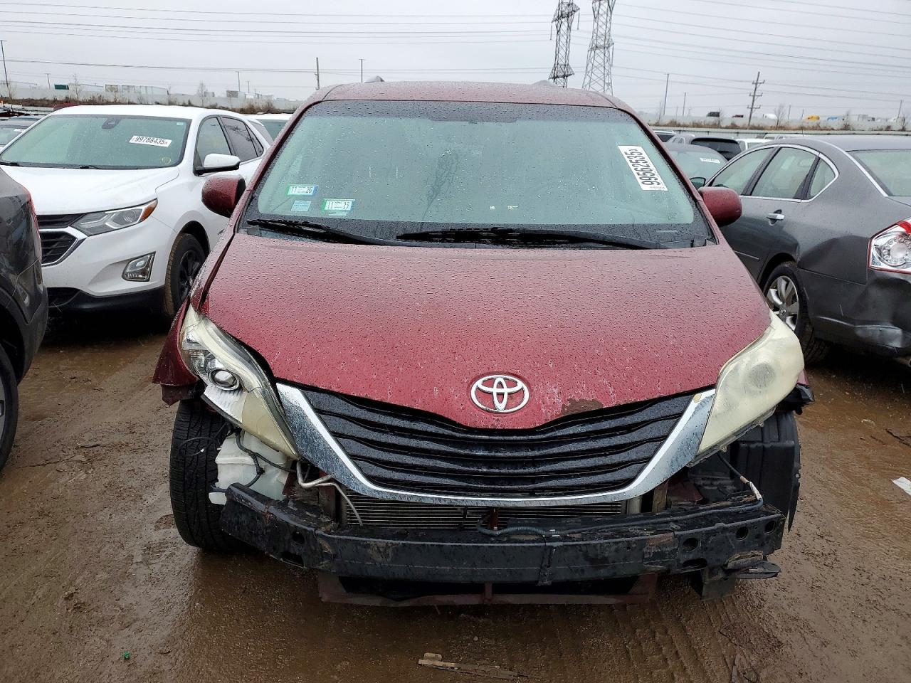 2015 TOYOTA SIENNA
