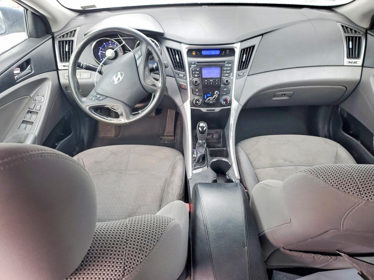 2011 HYUNDAI SONATA