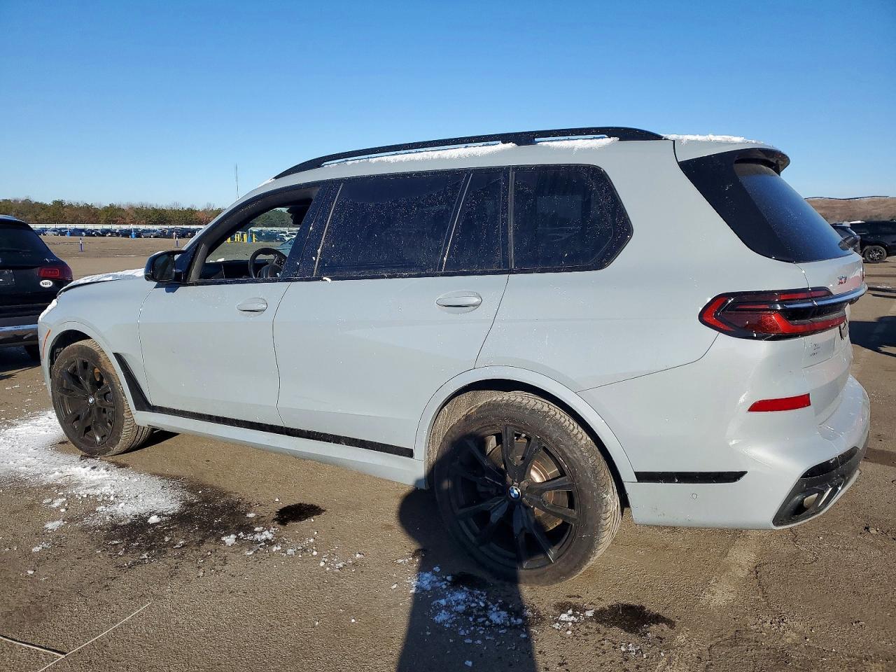 2023 BMW X7