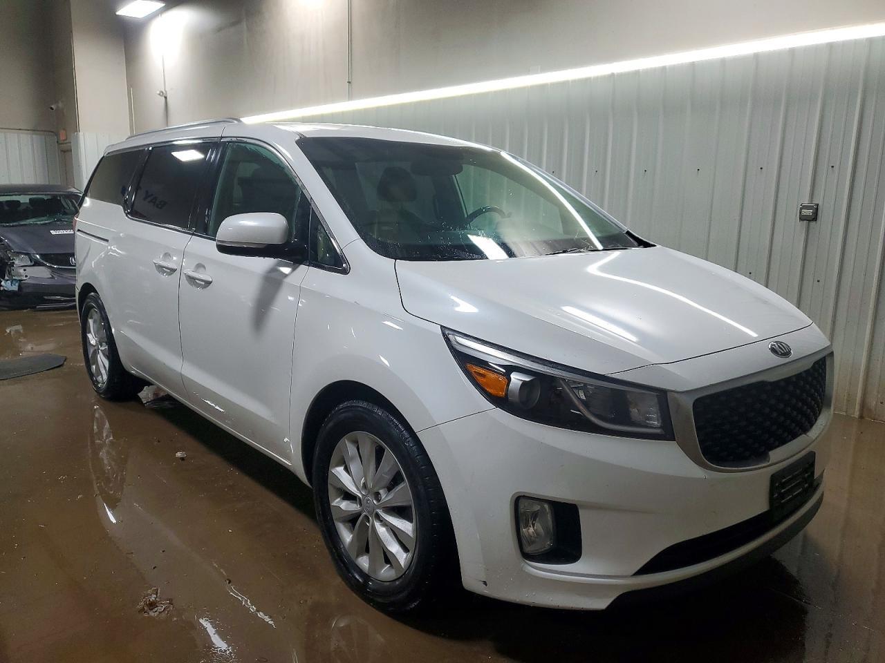 2016 KIA SEDONA