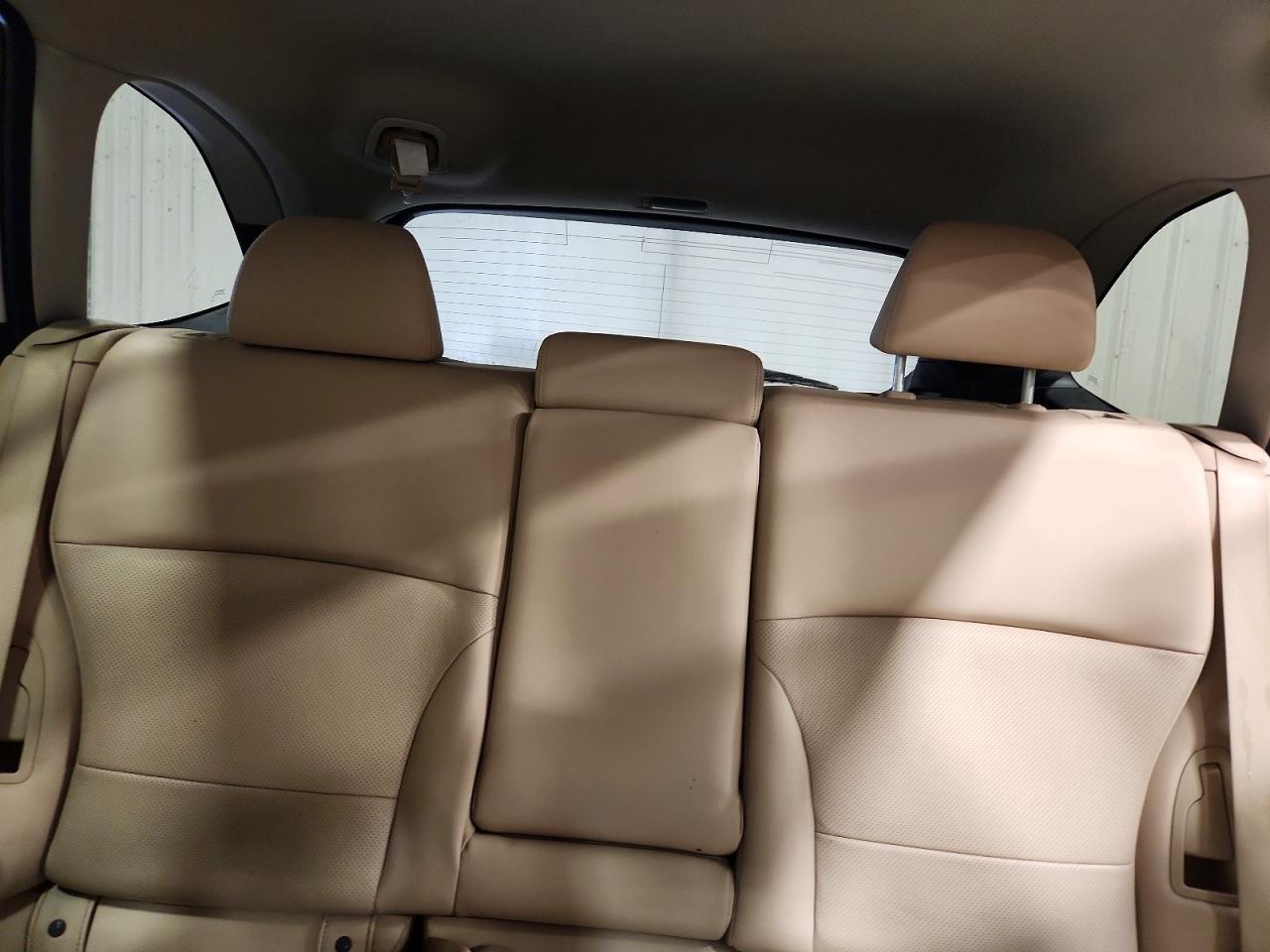2016 SUBARU Outback