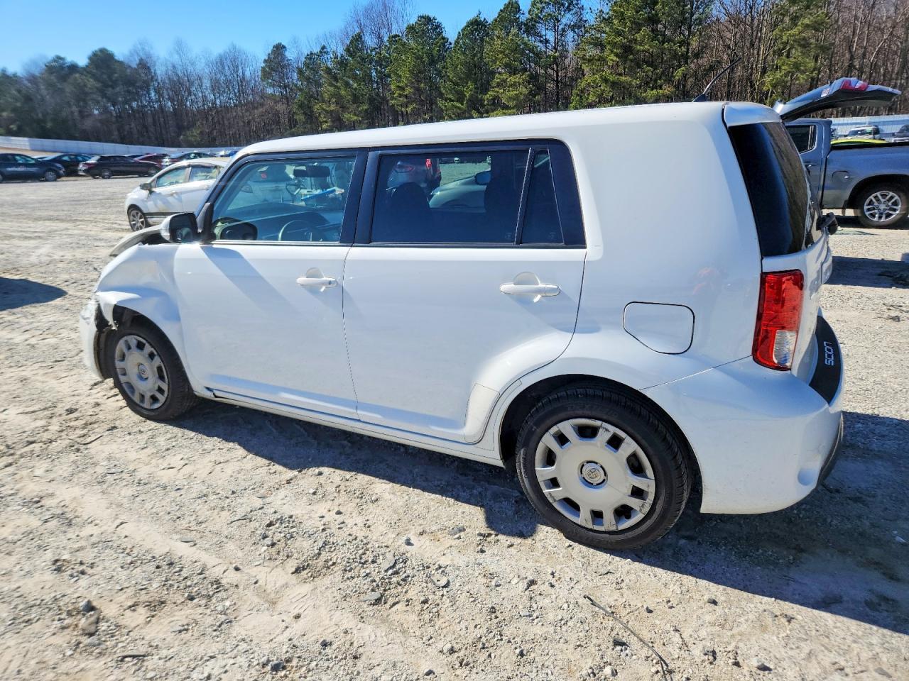 2015 TOYOTA SCION