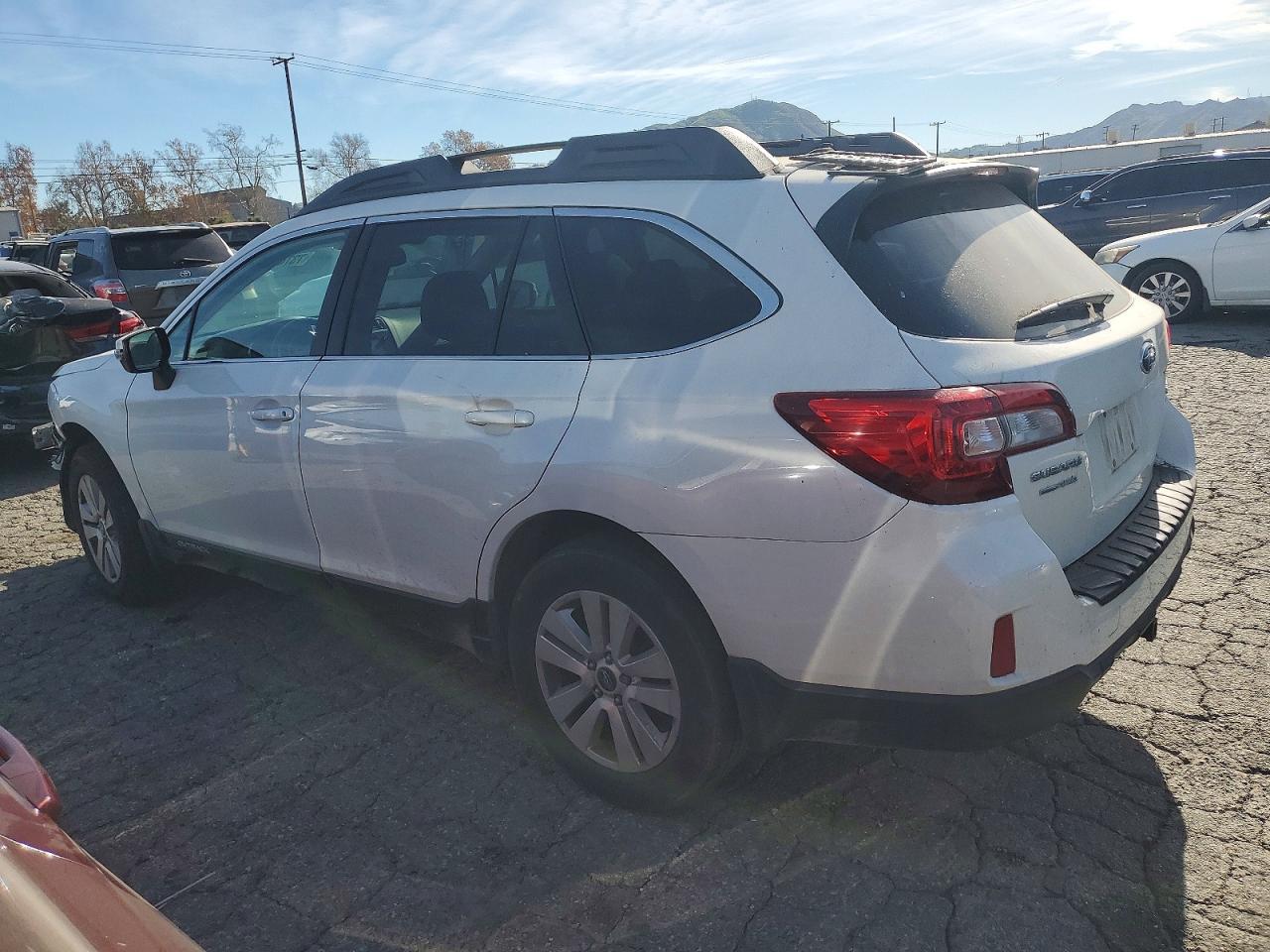 2015 SUBARU Outback