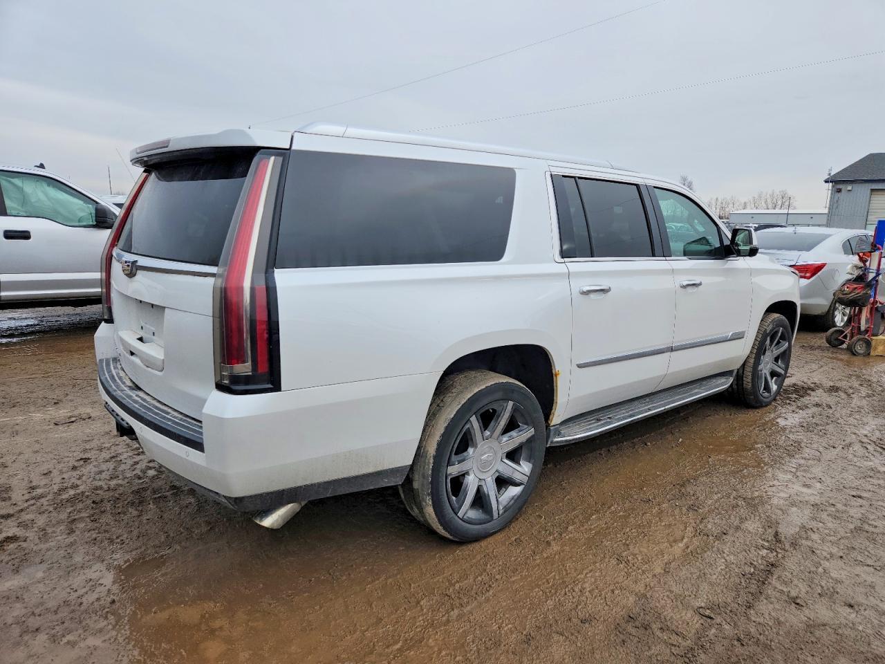2016 CADILLAC Escalade ESV
