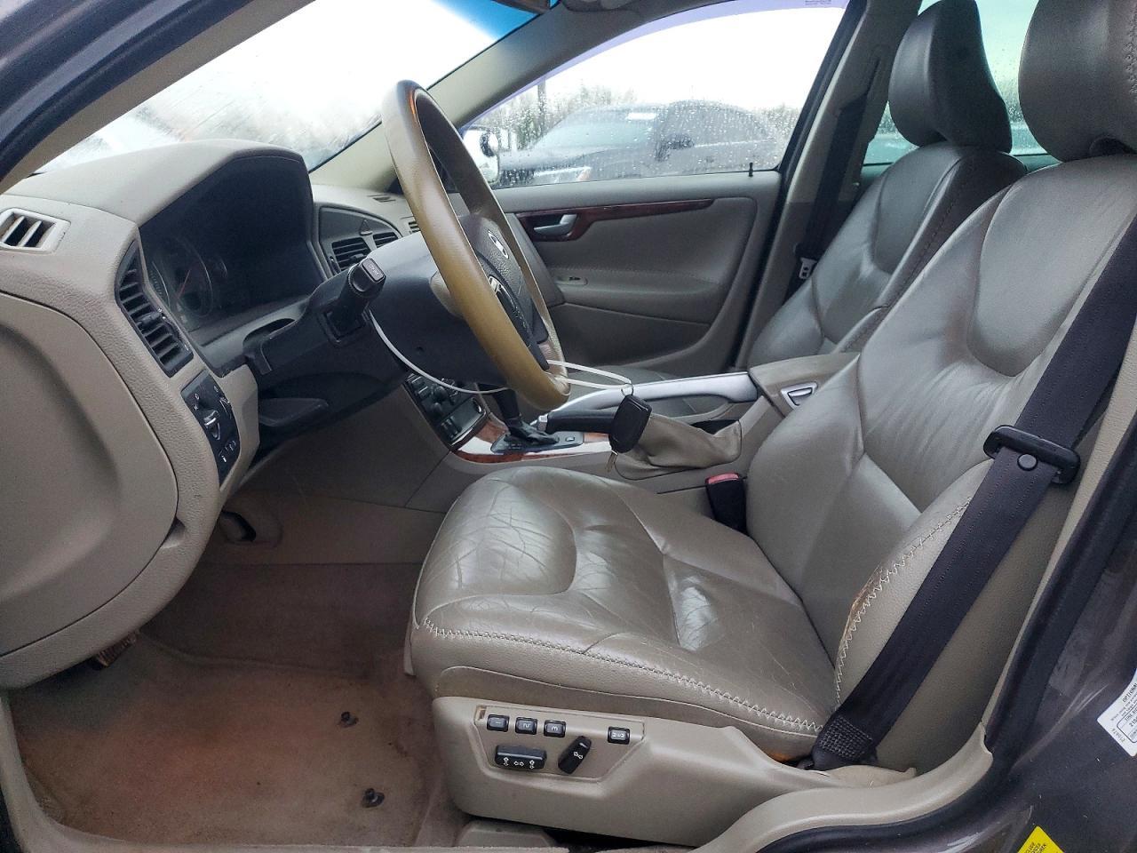 2006 VOLVO XC70