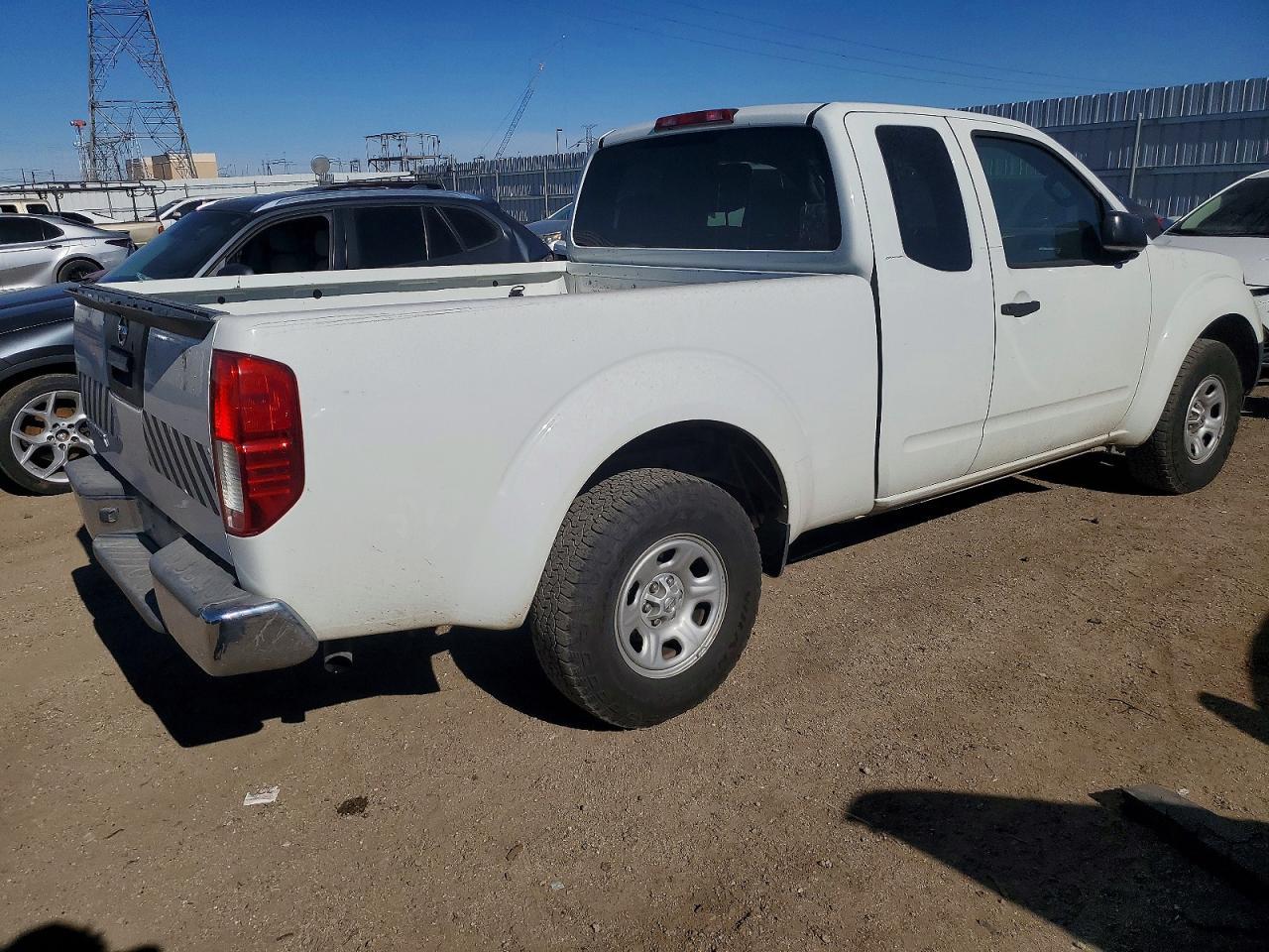 2015 NISSAN Frontier
