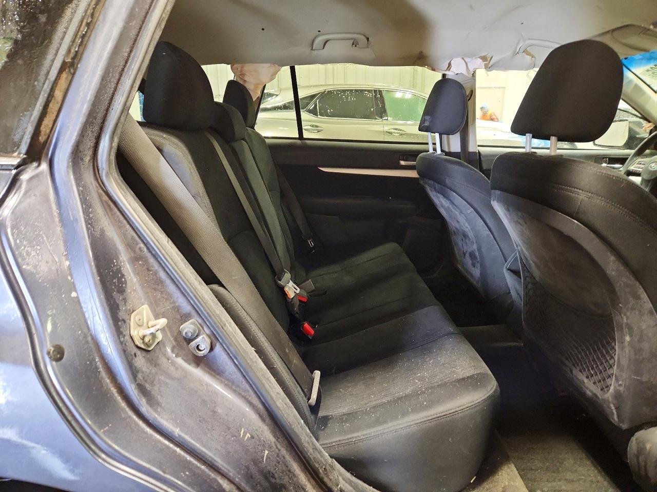 2014 SUBARU Outback