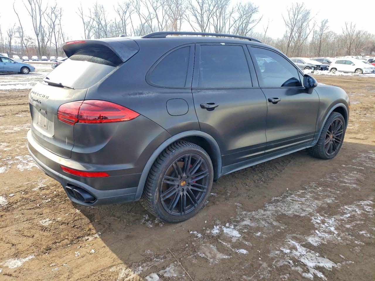 2015 PORSCHE CAYENNE