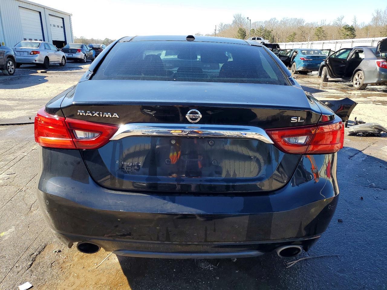 2017 NISSAN Maxima