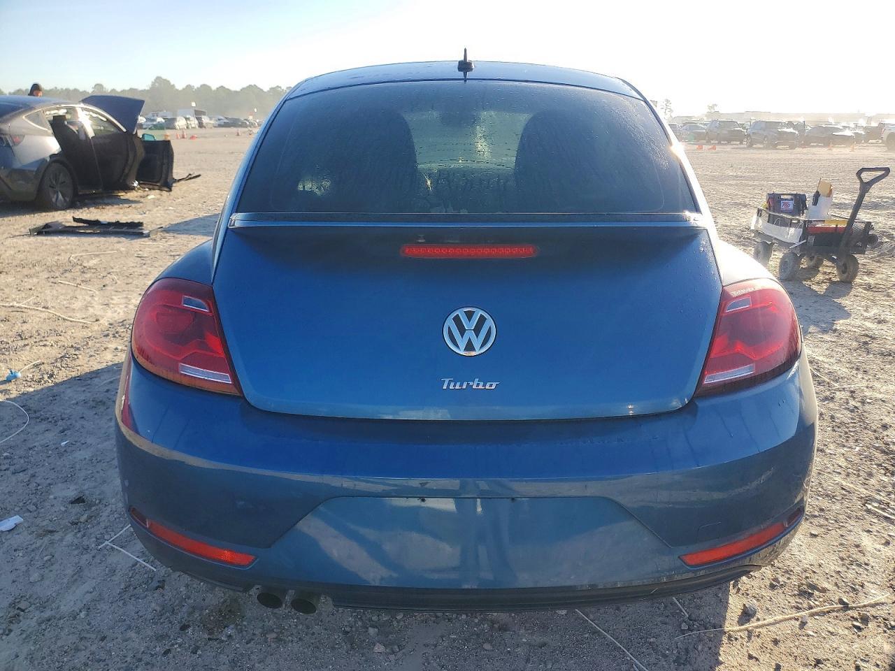 2019 VOLKSWAGEN Beetle