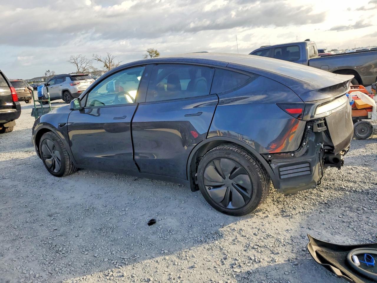 2026 TESLA MODEL Y
