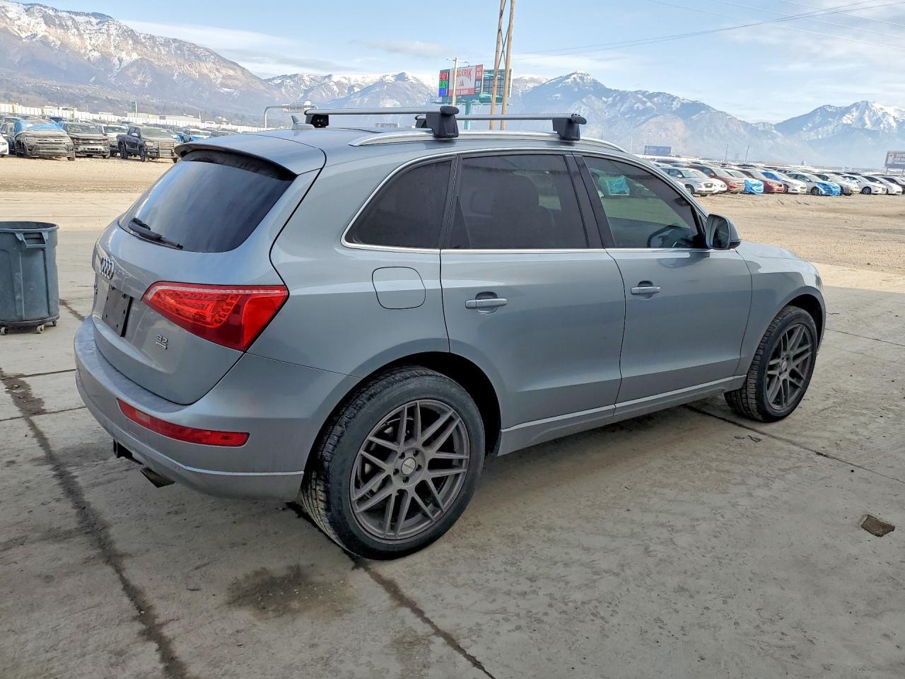2010 AUDI Q5