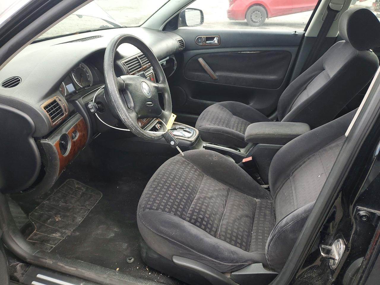 2003 VOLKSWAGEN Passat