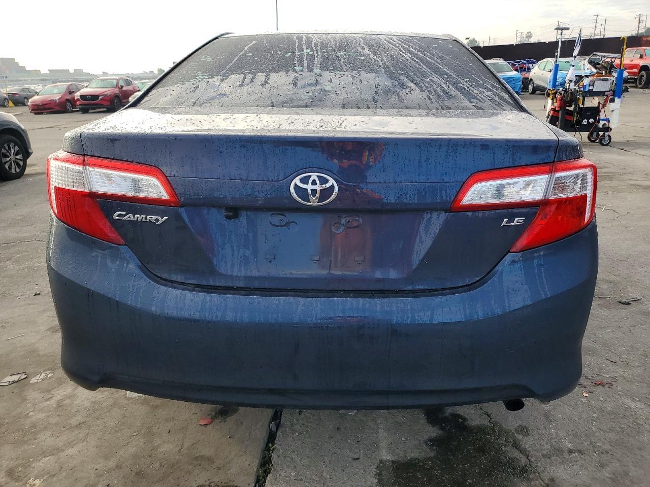 2014 TOYOTA CAMRY
