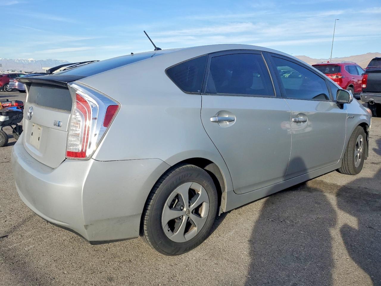 2015 TOYOTA PRIUS