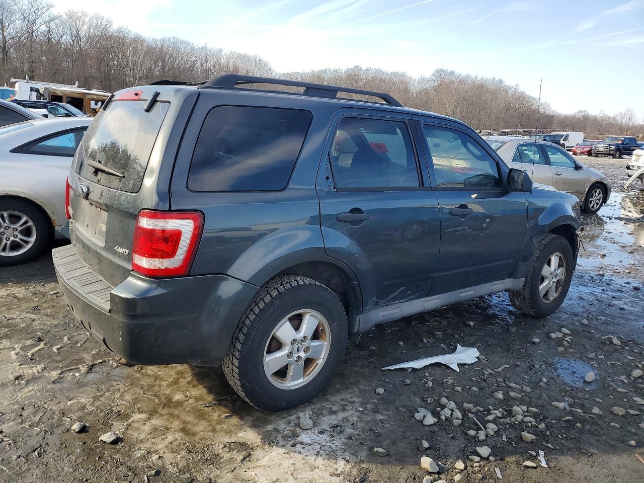 2009 FORD ESCAPE