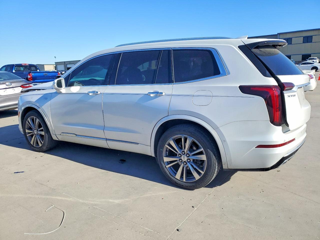 2020 CADILLAC XT6