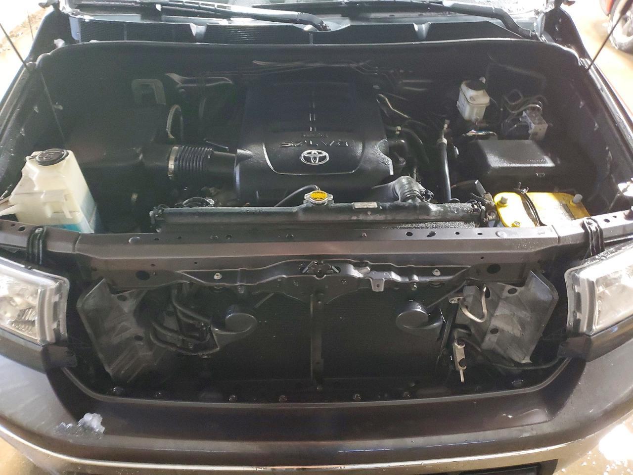 2011 TOYOTA TUNDRA
