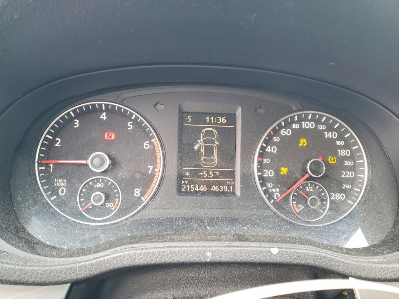 2012 VOLKSWAGEN Passat
