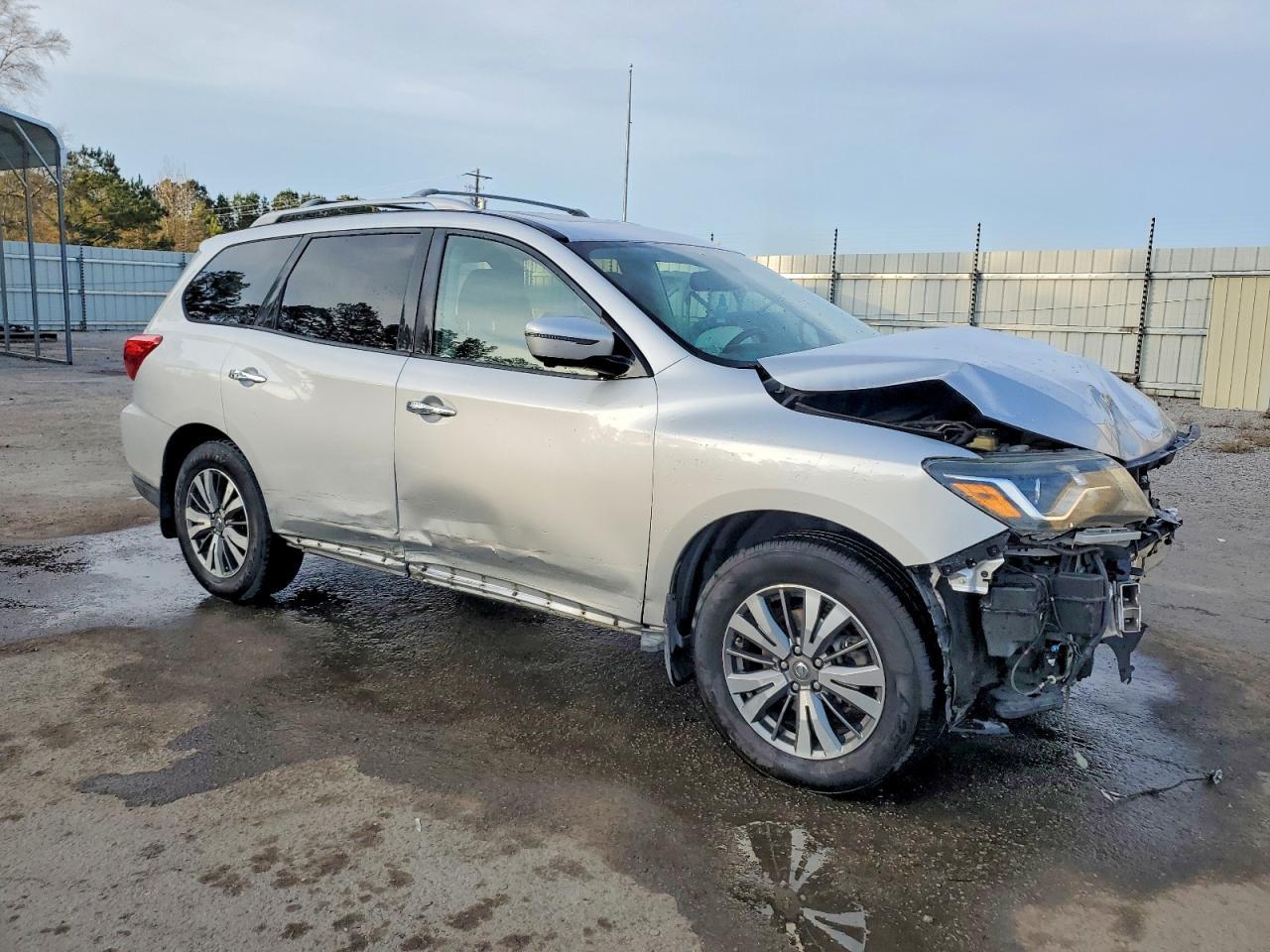 2017 NISSAN PATHFINDER