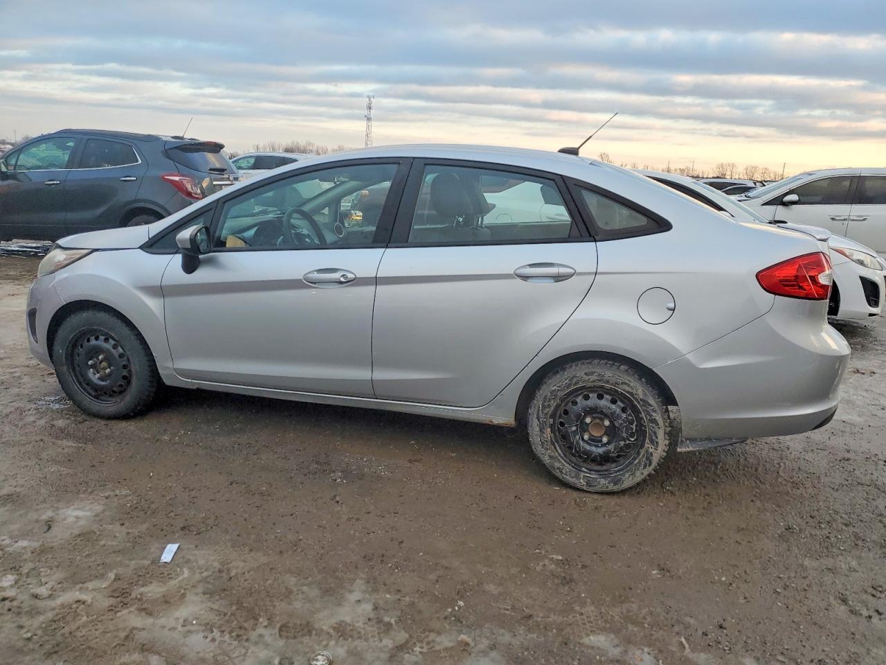 2013 FORD Fiesta