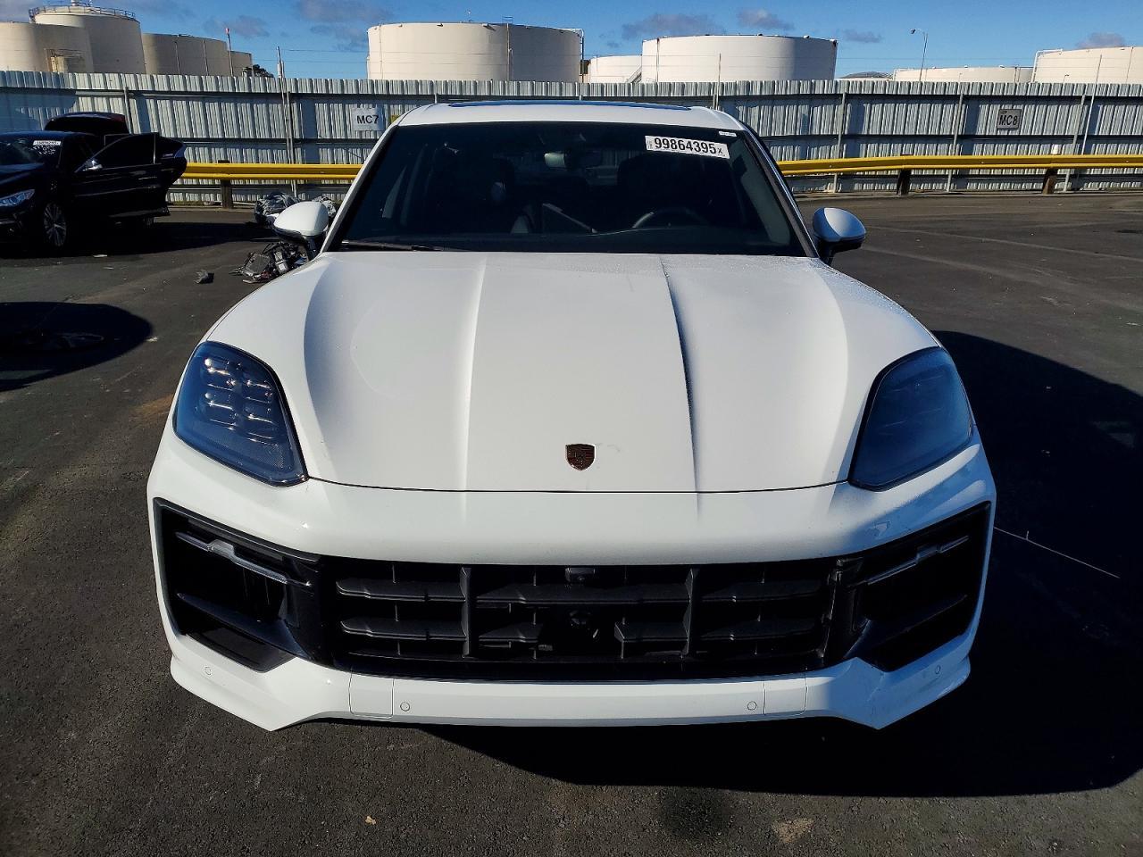 2025 PORSCHE CAYENNE
