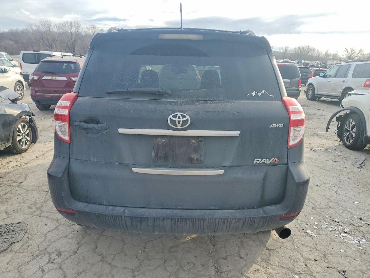 2011 TOYOTA RAV4