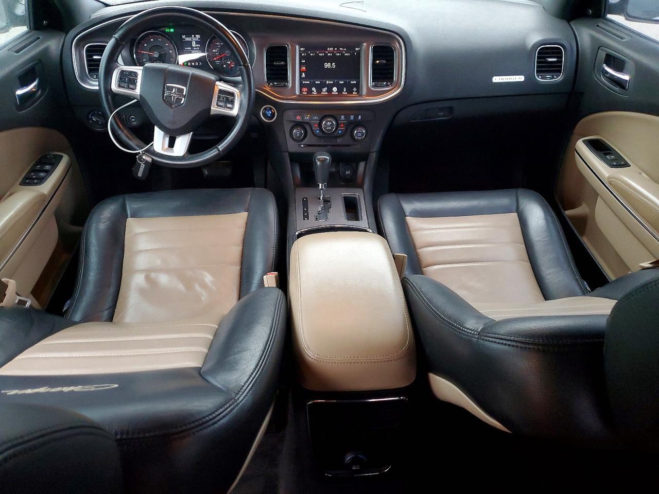 2011 DODGE CHARGER