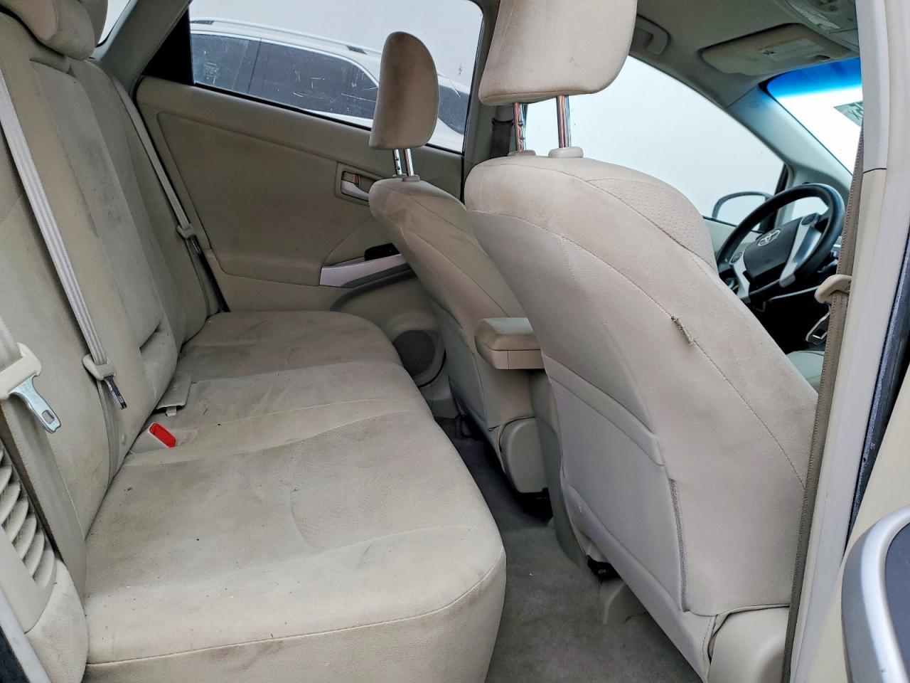 2011 TOYOTA PRIUS