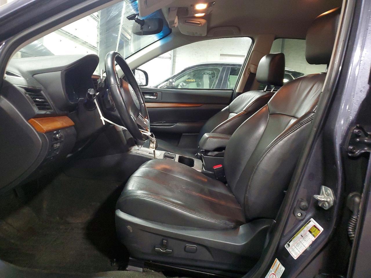 2013 SUBARU Outback