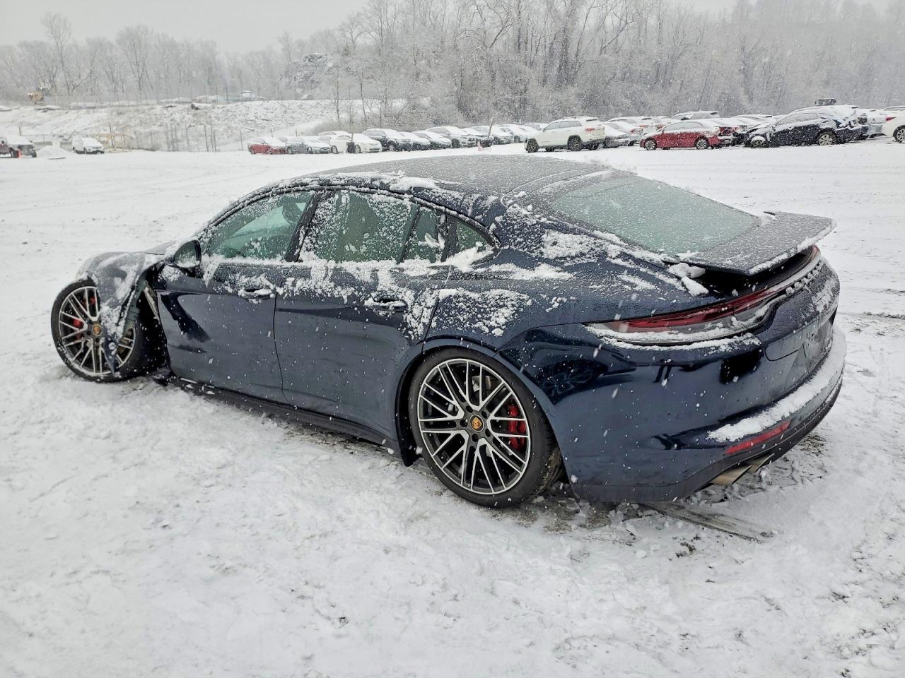 2022 PORSCHE Panamera