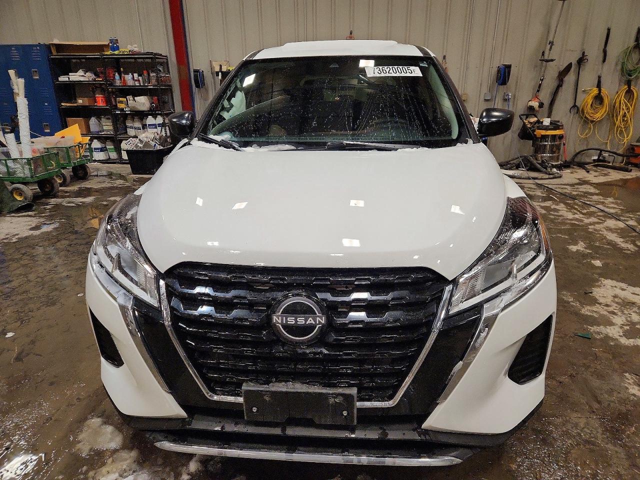2023 NISSAN KICKS