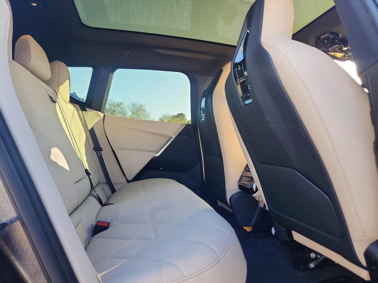 2025 BMW iX
