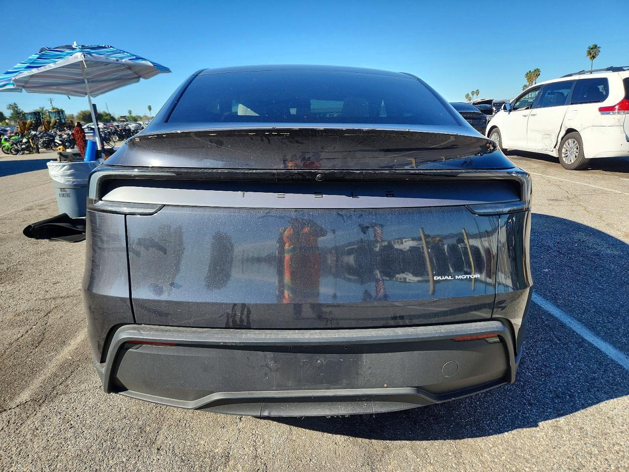 2026 TESLA MODEL Y