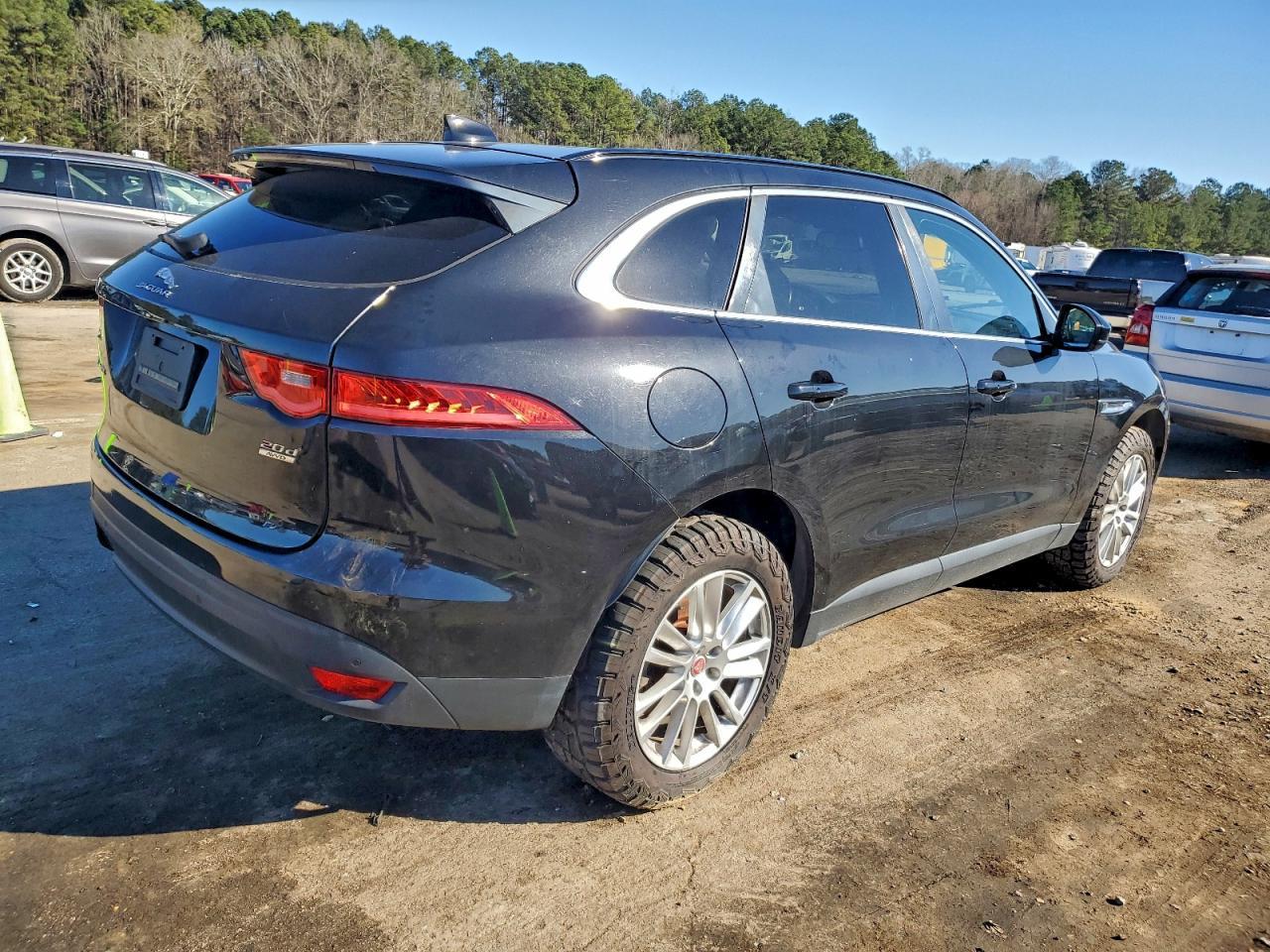 2017 JAGUAR F-Pace