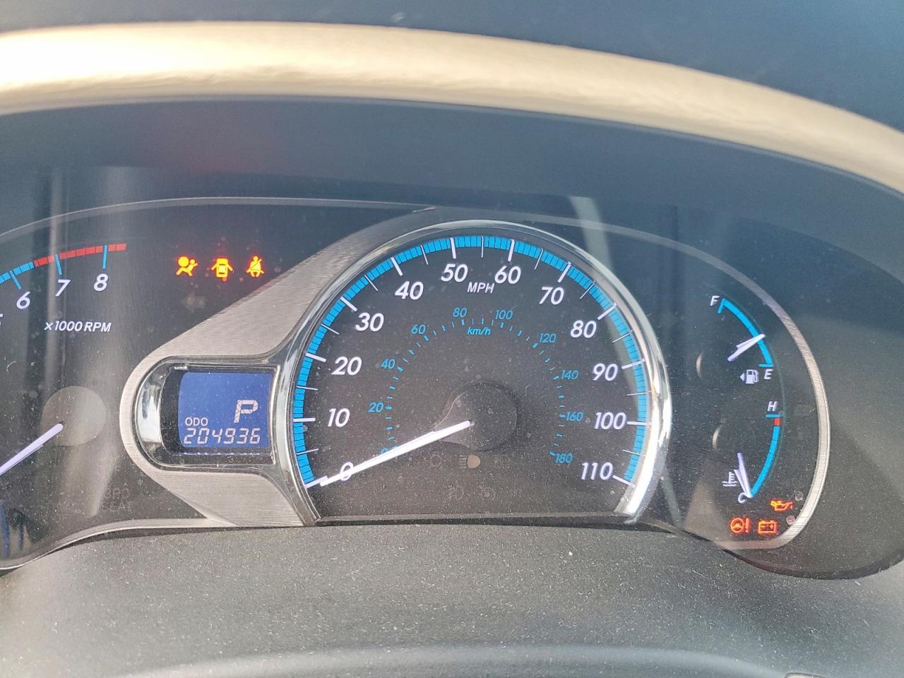 2011 TOYOTA SIENNA