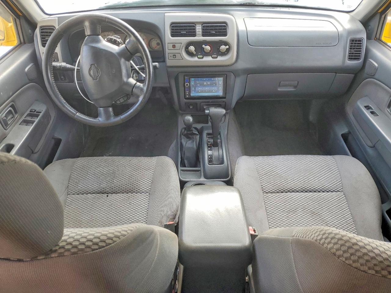 2001 NISSAN Frontier