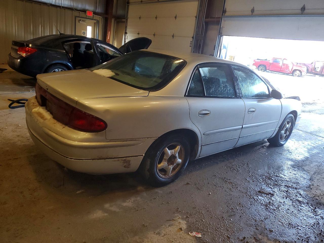 2004 BUICK Regal
