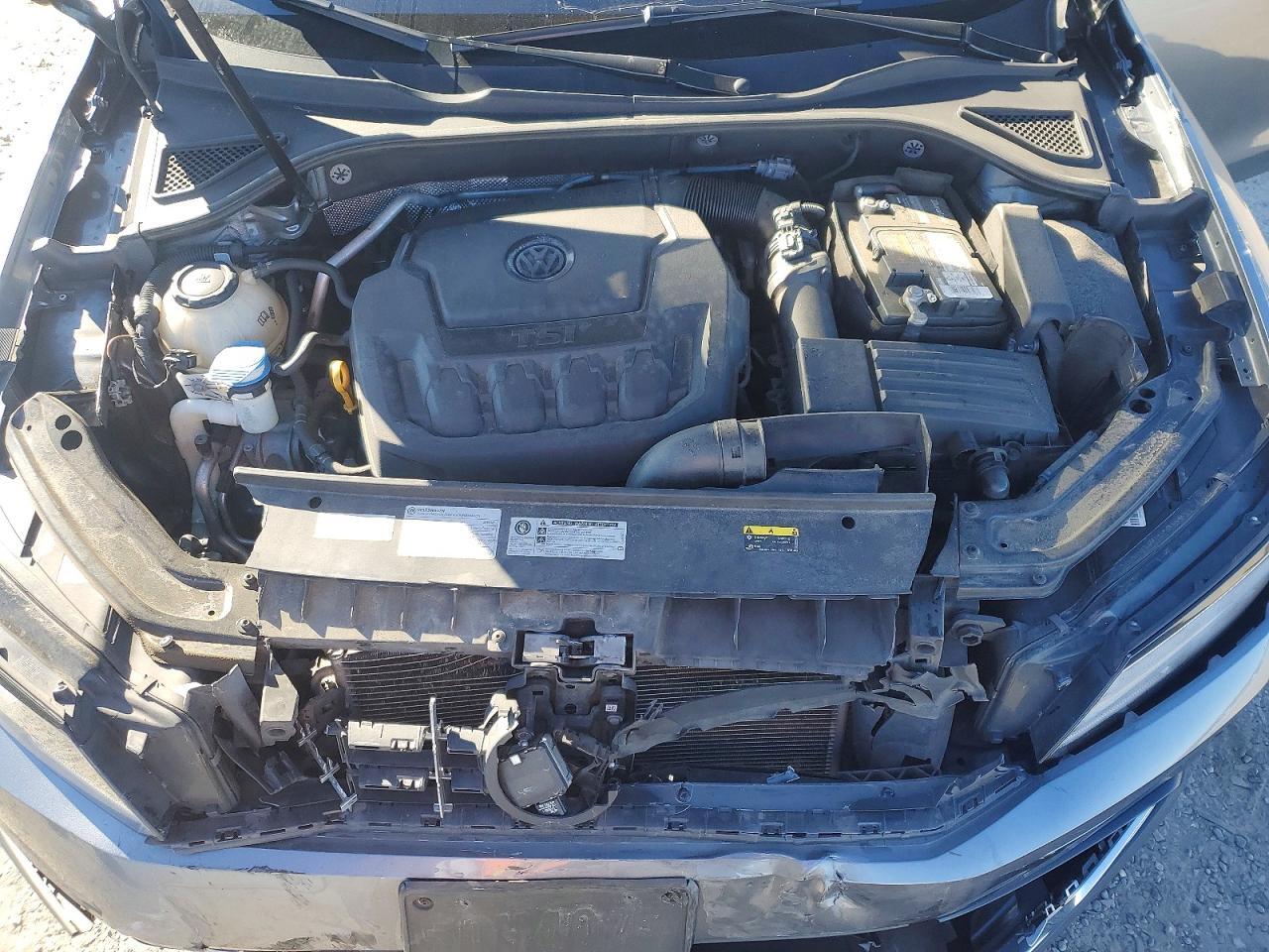 2018 VOLKSWAGEN Passat
