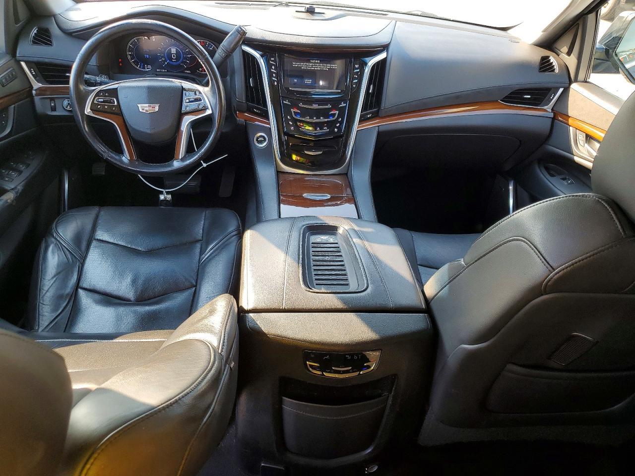 2018 CADILLAC Escalade ESV