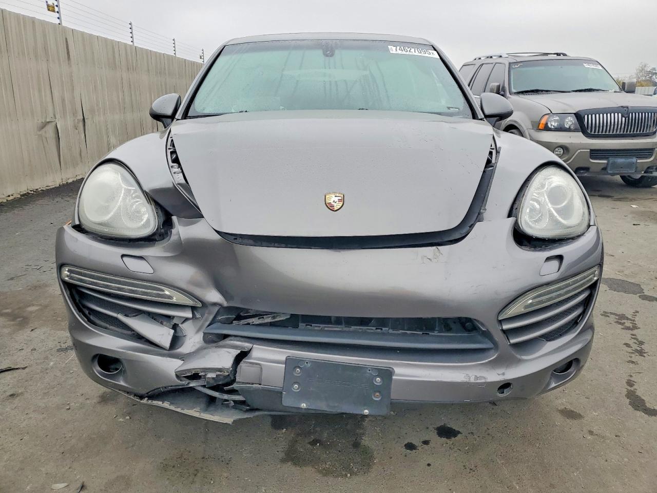 2011 PORSCHE CAYENNE