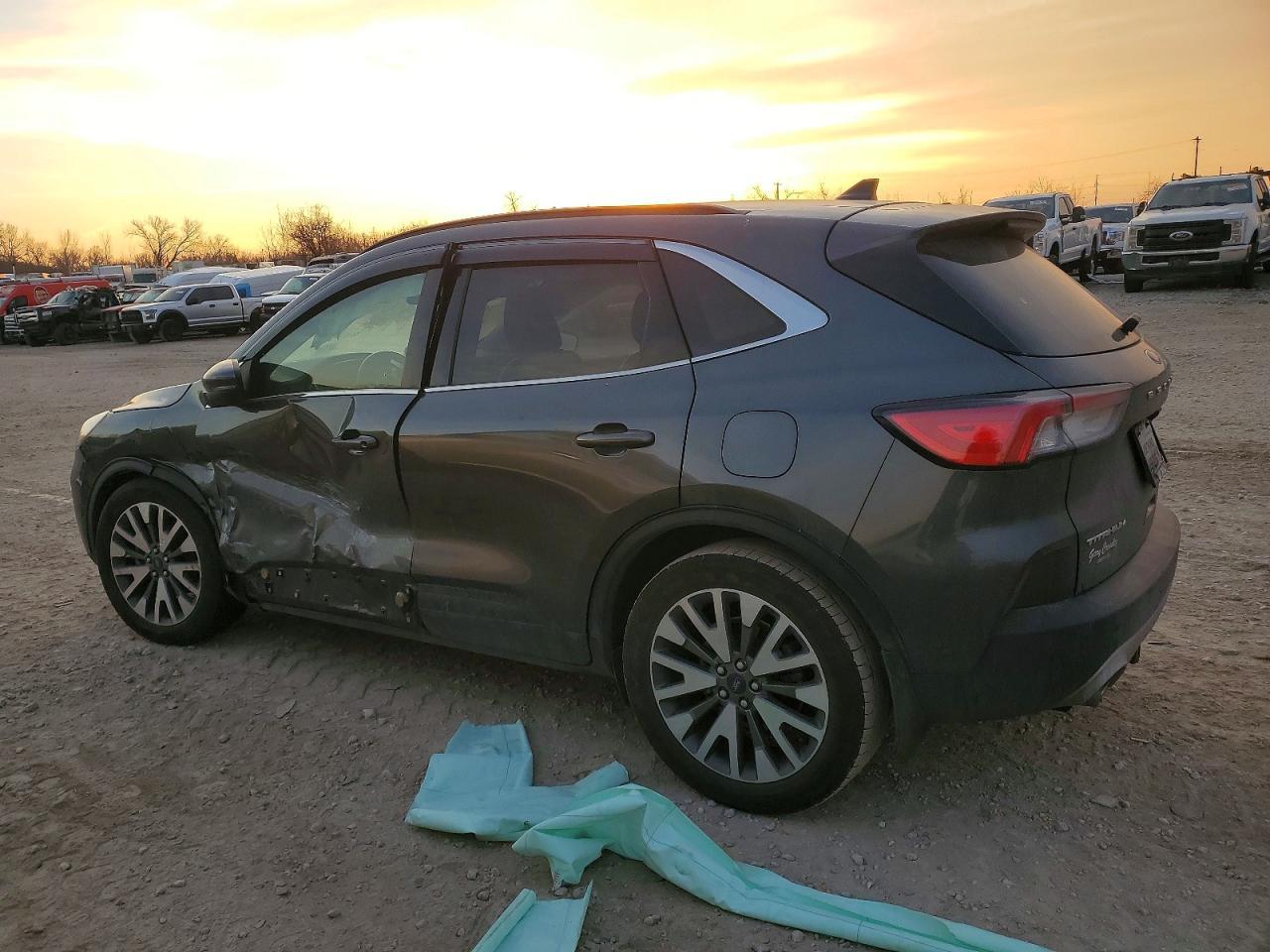 2020 FORD ESCAPE