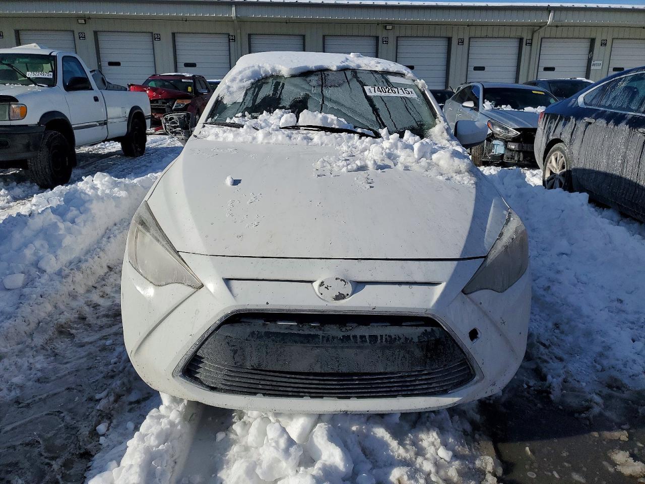 2017 TOYOTA YARIS