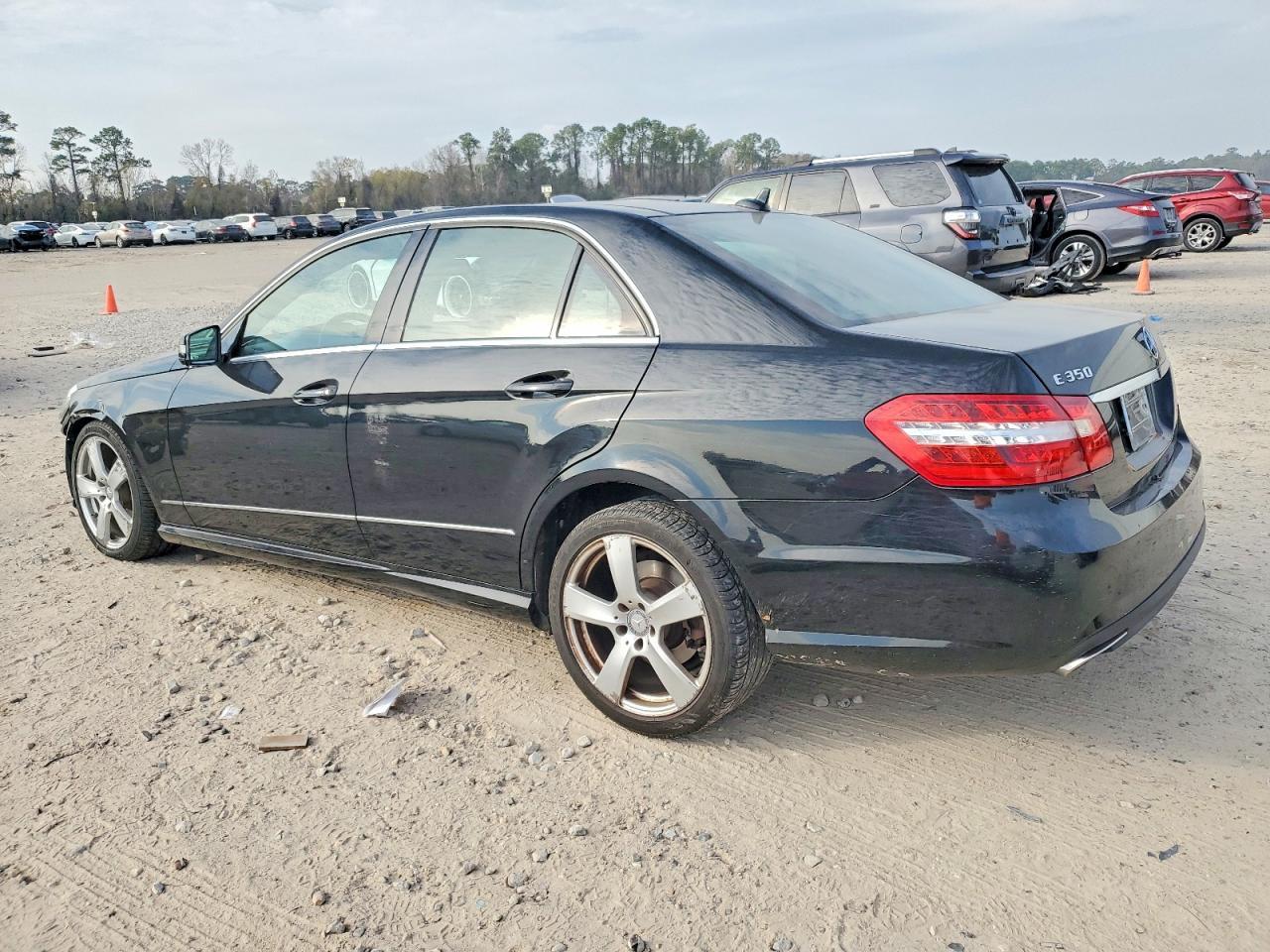 2011 MERCEDES-BENZ E-Class