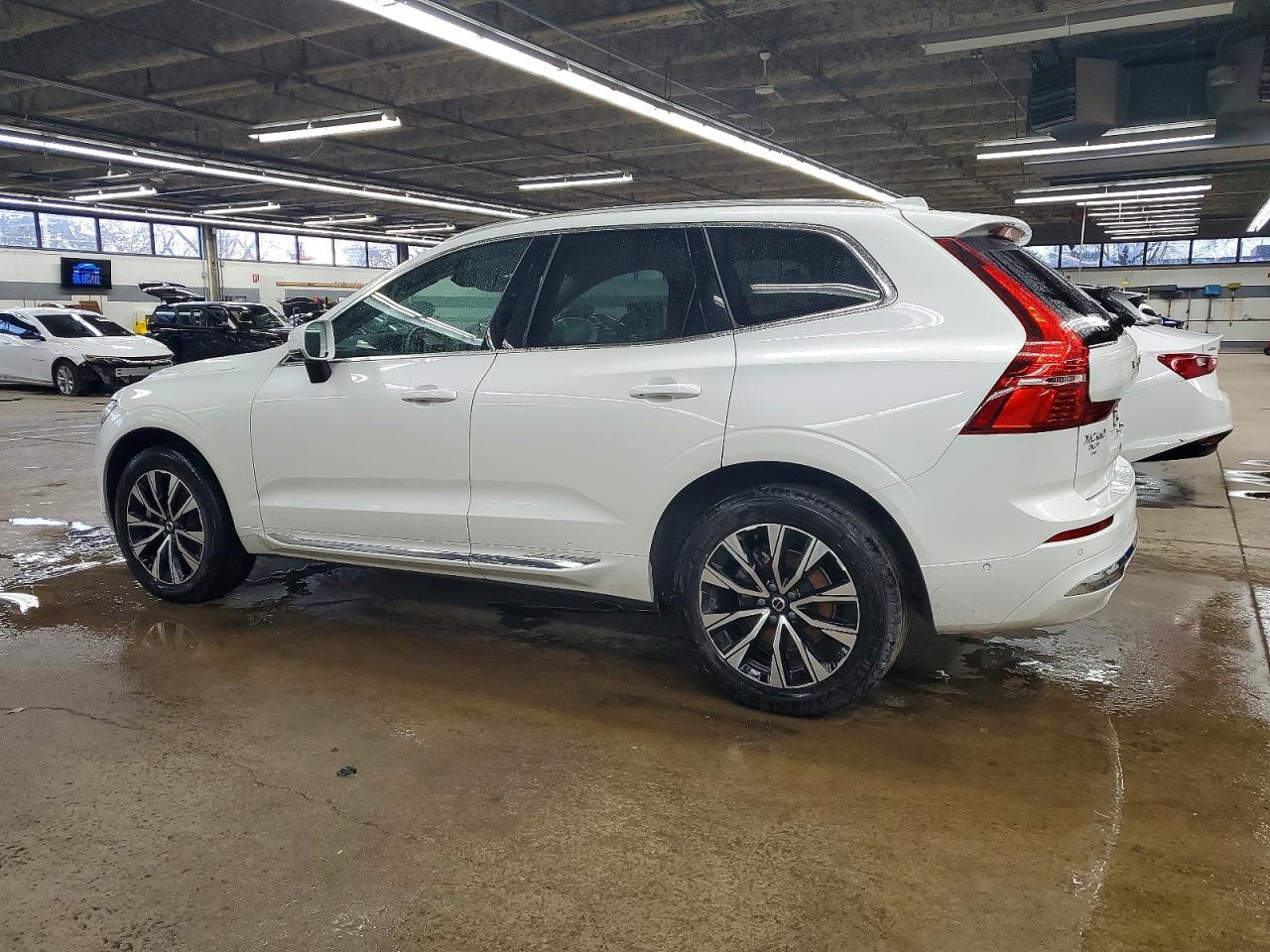 2023 VOLVO XC60
