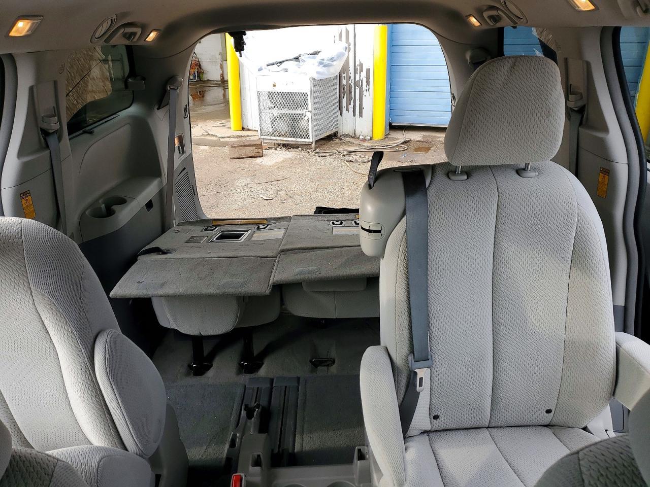 2014 TOYOTA SIENNA