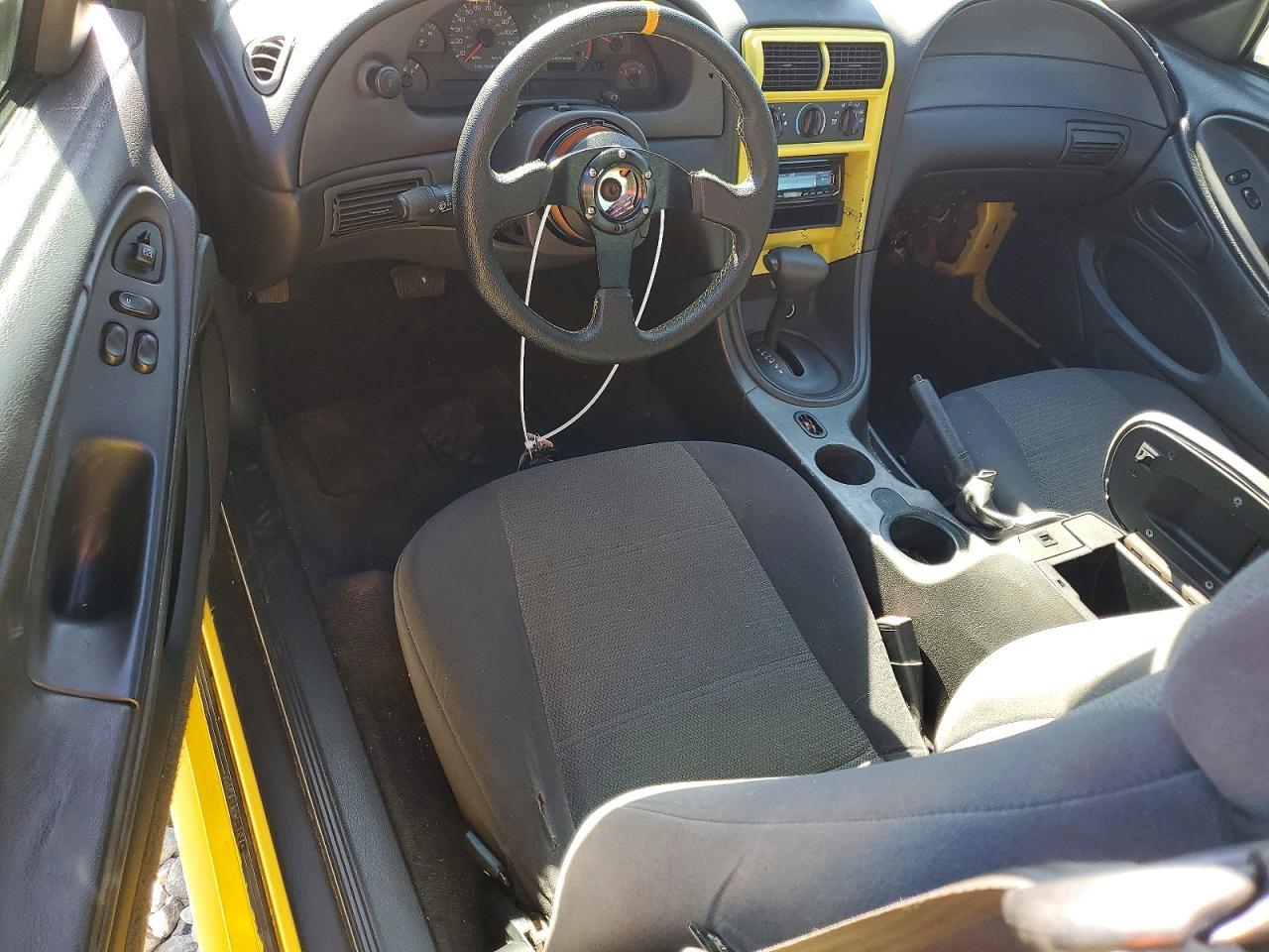 2002 FORD MUSTANG