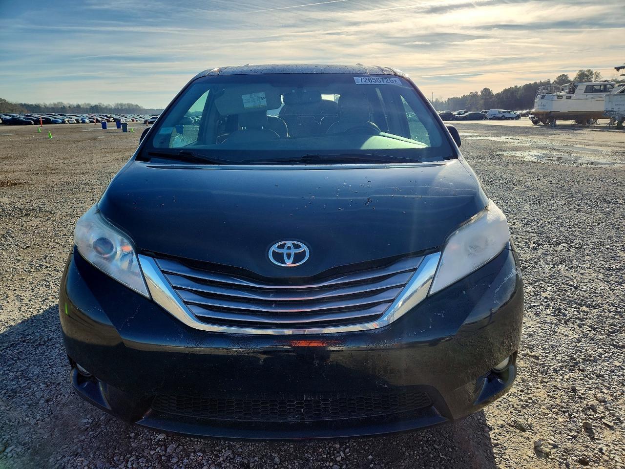 2015 TOYOTA SIENNA